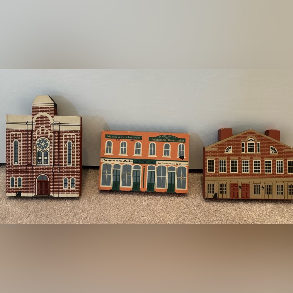 Cats Meow Village 1986 Warehouse Baptist Church Market Wooden Shelf Sitter